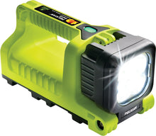 Load image into Gallery viewer, Pelican 9415 LED Lantern